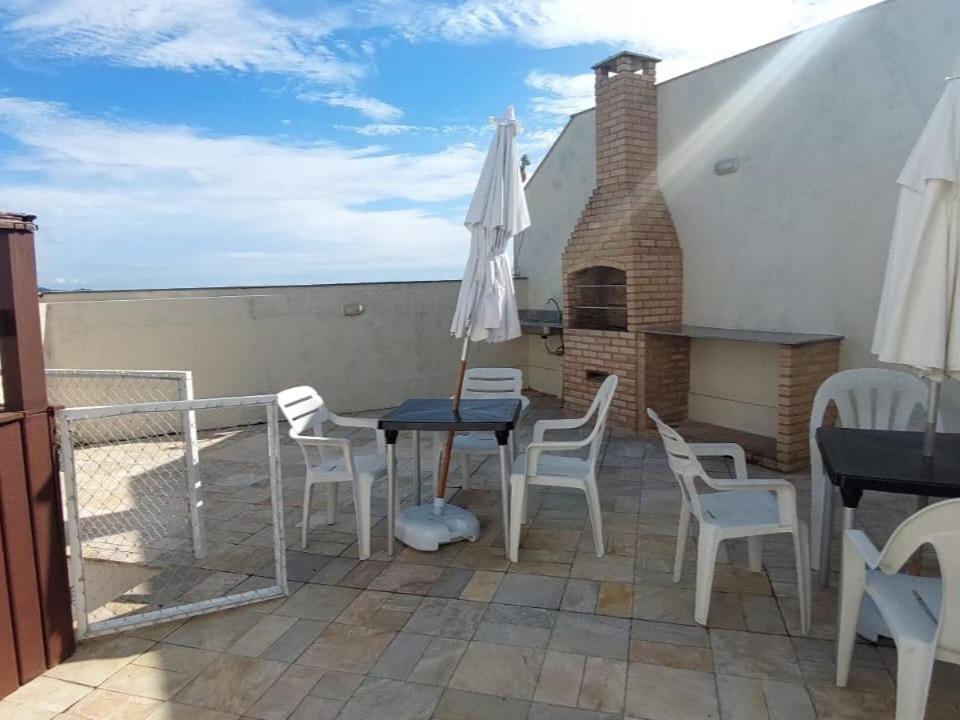 Triplex Cabo Frio Apartment Exterior photo